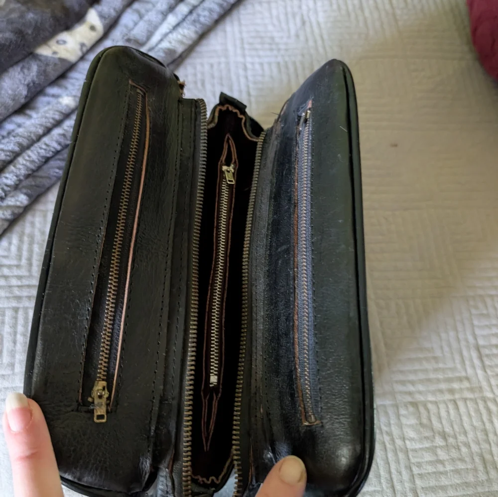 Hand Tooled Elegant Black Embossed Leather Purse